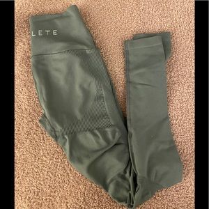 Alphabets halo leggings